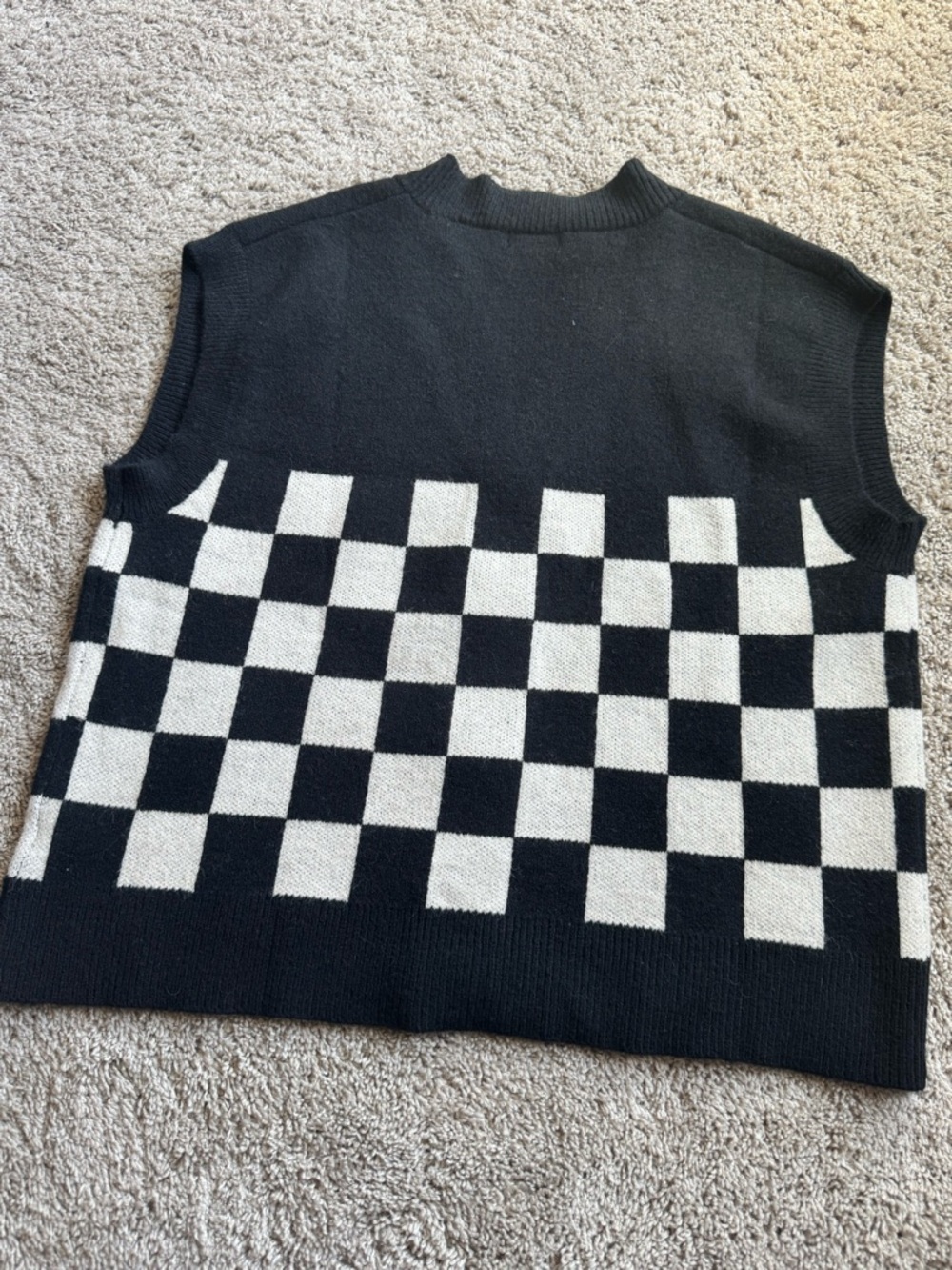 Anniewear Black & White Checkered Knit Sweater Vest Medium - Picture 5 of 5